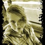 Profile Picture of Laura Applegate (@bumblebee_5_4_3_2_1) on Instagram