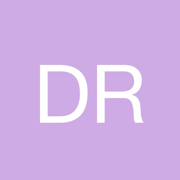 Profile Picture of Daniel Reynolds (@elenaolga1972) on Poshmark