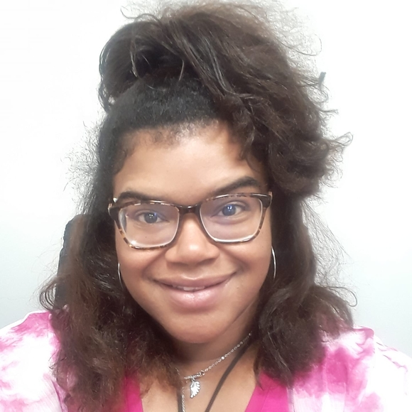 Profile Picture of Char'dae Knowlin (@chardaek) on Poshmark