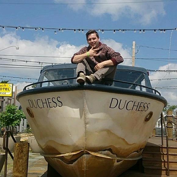 Profile Picture of Lucas Crossland (@lucascrossland) on Poshmark