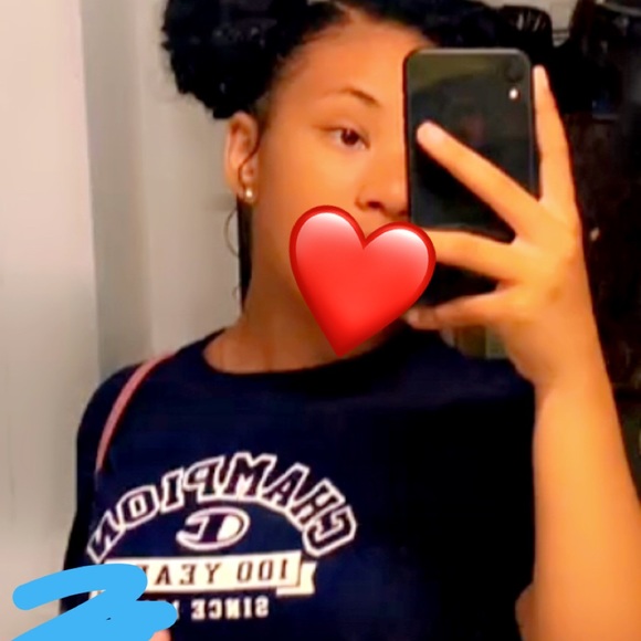 Profile Picture of Jazmyne Bettonv (@jazz09502) on Poshmark