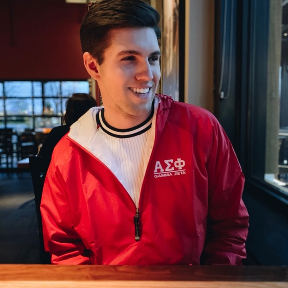 Profile Picture of Robert Bierman (@robert_bierman) on Poshmark