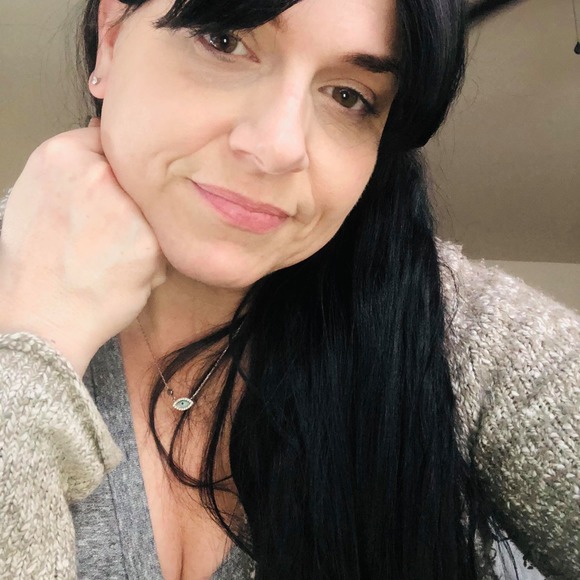 Profile Picture of Jaime Mclean (@mzmclean727) on Poshmark