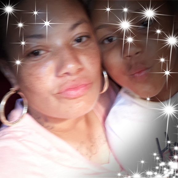 Profile Picture of Paula Bowling (@paulabowling) on Poshmark
