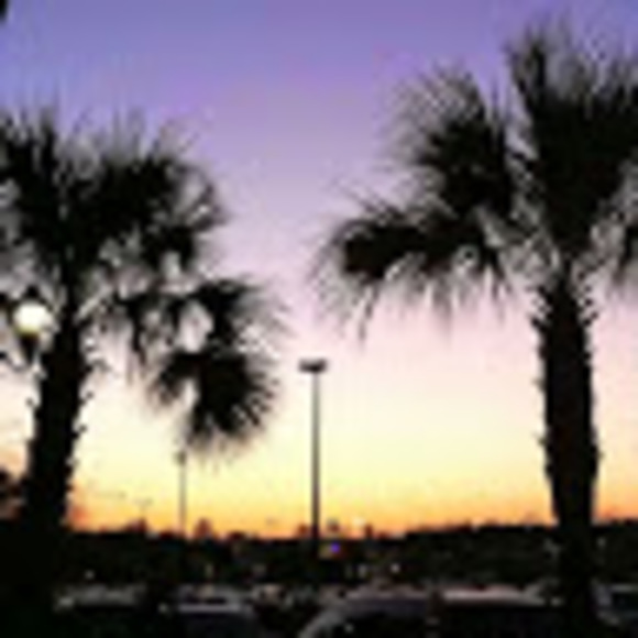 Profile Picture of Meagan Coyle (@aveconn2) on Poshmark