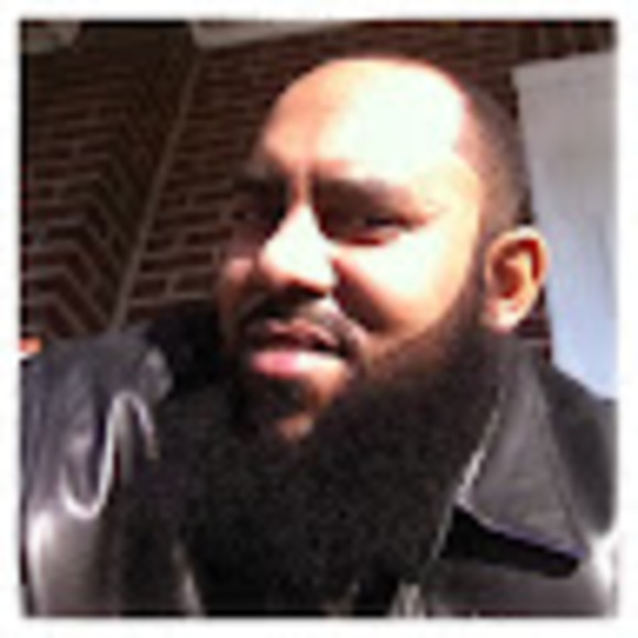 Profile Picture of Derek Welch (@welch40) on Poshmark