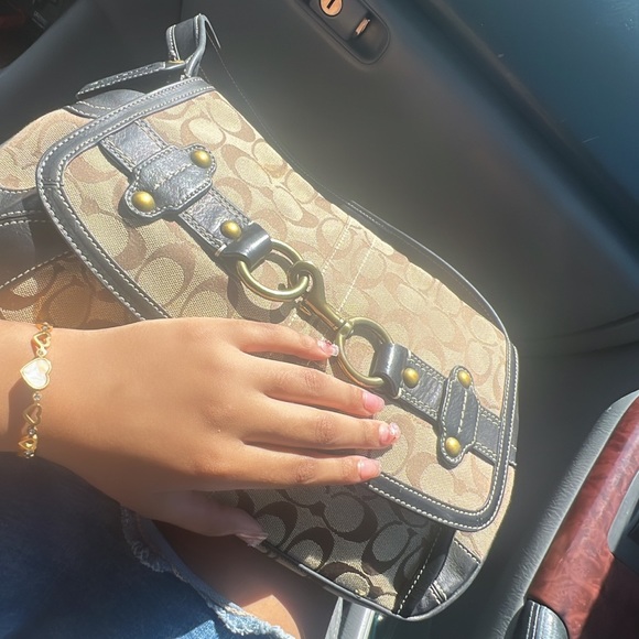 Profile Picture of Suki Suki (@sukisuki853) on Poshmark