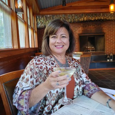 Profile Picture of Karen Mohr (@KarenMohr999) on Twitter