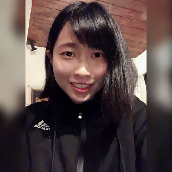 Profile Picture of Yinghsuan Yeh (@sharonyehbb) on Poshmark