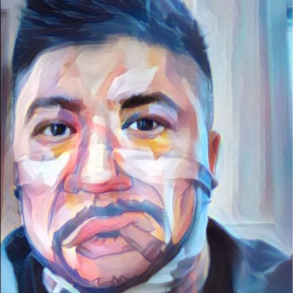 Profile Picture of Alex Yu (@alexyu525) on Poshmark