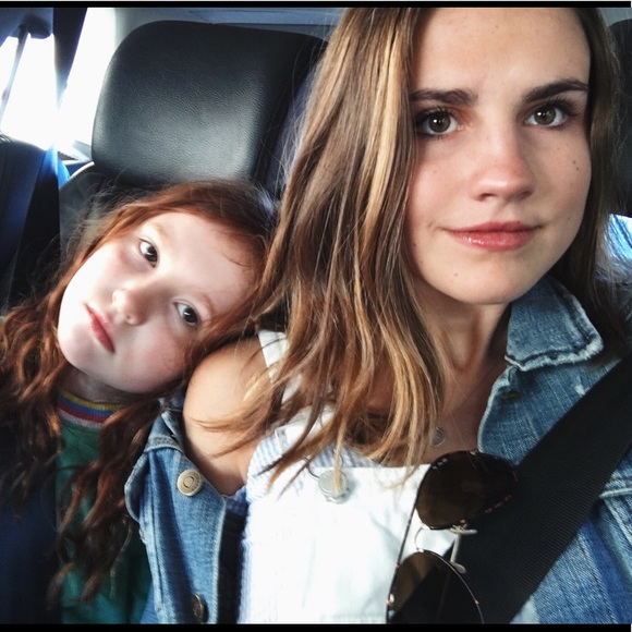 Emily Chopoorian - Poshmark Profile Picture of Emily Chopoorian (@echopoorian) on Poshmark