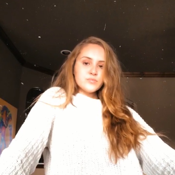 Allison Ebrey - Poshmark Profile Picture of Allison Ebrey (@allison348) on Poshmark