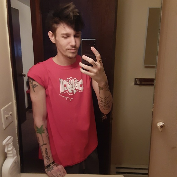 Profile Picture of Mike Kern (@kernmike108) on Poshmark