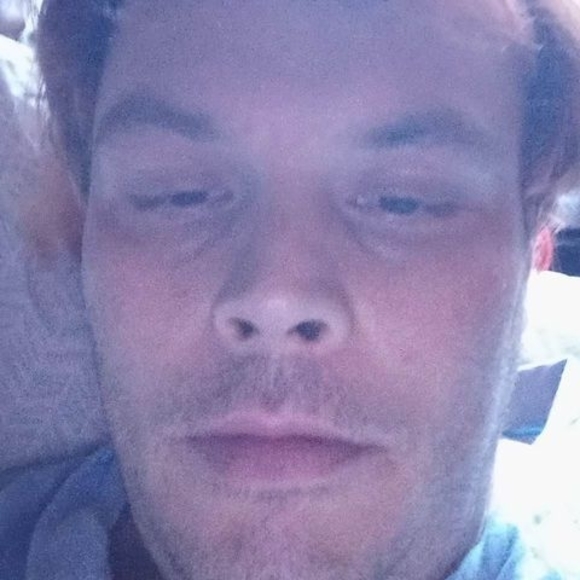 Profile Picture of Robert Decosta (@monicomp44) on Poshmark