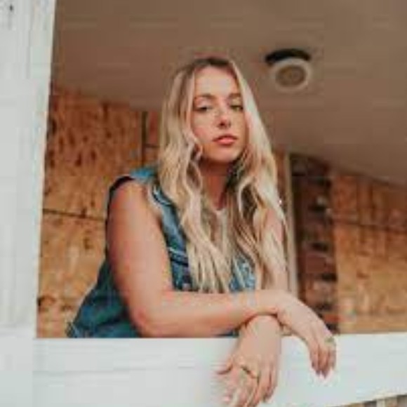 Profile Picture of Jimmy Arthur (@jimmy_9arthur) on Poshmark