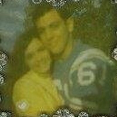 Profile Picture of Juli Roberts (@juliroberts37) on Twitter