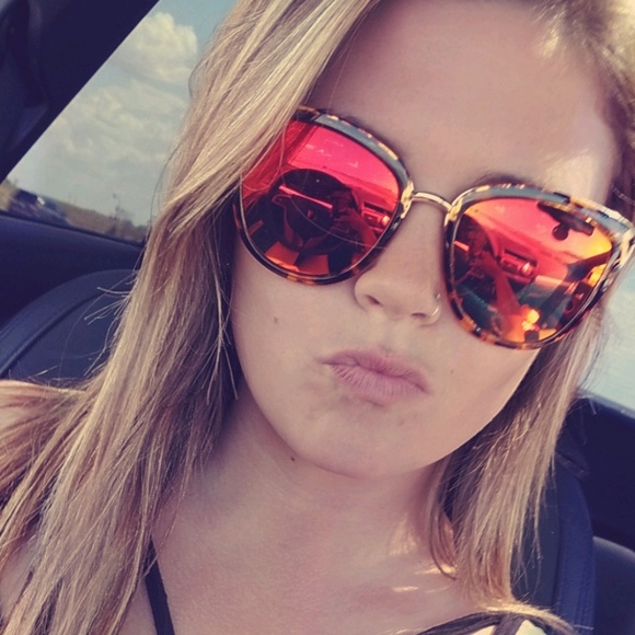 Profile Picture of Jocey Haugen (@joceyhaugen7) on Poshmark