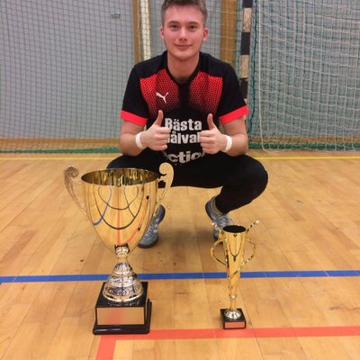 Profile Picture of Jakob Hoff (@JakobHoff21) on Twitter