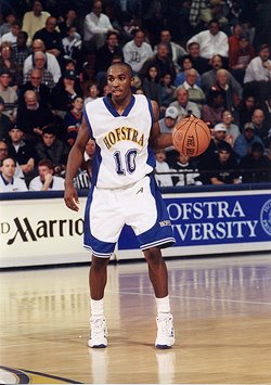 Profile Picture of Speedy Claxtonon Wikipedia