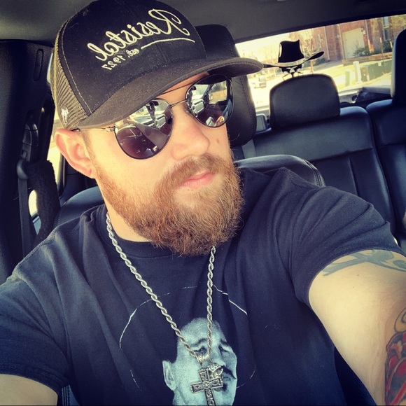 Profile Picture of Coty Davis (@cmdavis88) on Poshmark