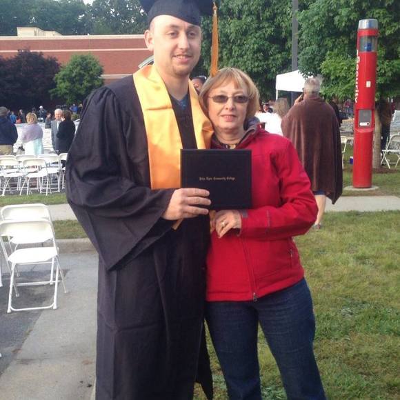 Profile Picture of Peggy Lauver (@peggylauver) on Poshmark