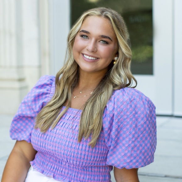 Profile Picture of Caroline Rudicile (@cararudicile) on Poshmark