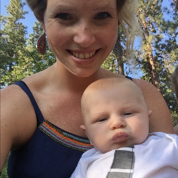 Profile Picture of Melanie Snediker (@msnediker) on Poshmark