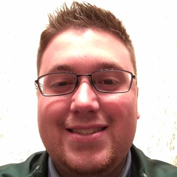 Profile Picture of Alex Daniel (@aarod90) on Poshmark