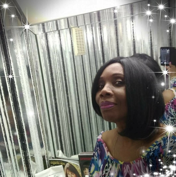 Profile Picture of Barbara Shorter (@barbara_shorter) on Poshmark