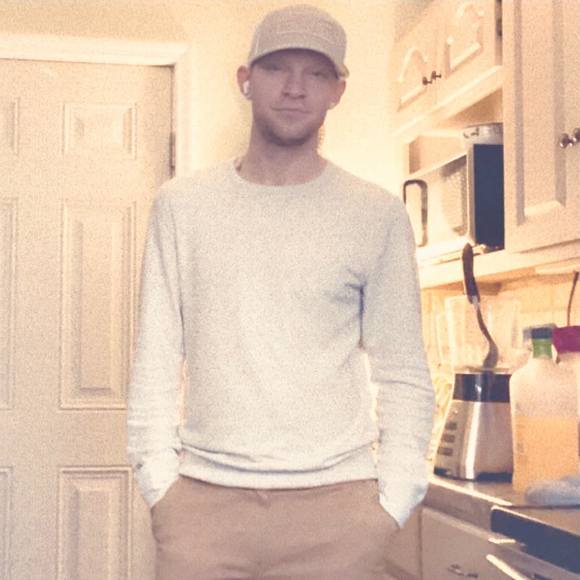 Profile Picture of Bradley Allen (@bradleymtv) on Poshmark