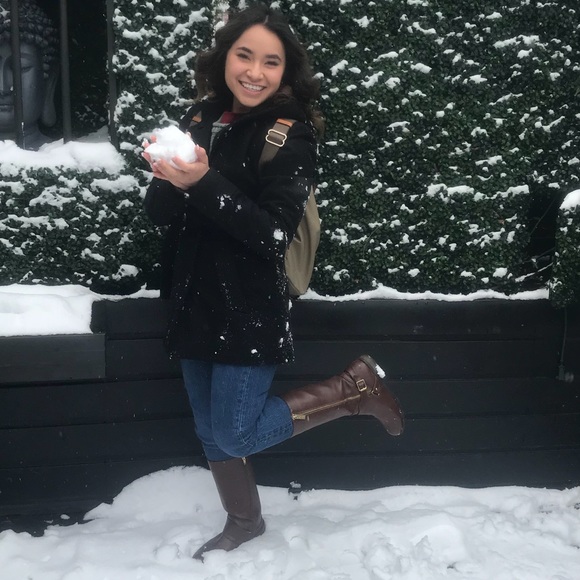 Profile Picture of Forsythia Claudio (@fclaudio) on Poshmark