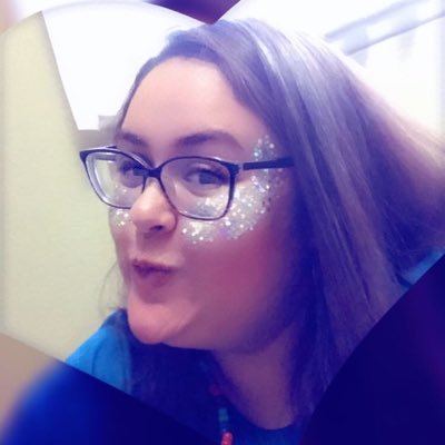 Profile Picture of Ashley Castro (@Trumpetgirl0921) on Twitter