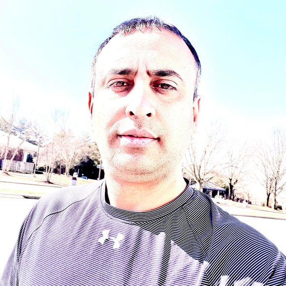 Profile Picture of Mohammad Asim (@asim092) on Poshmark