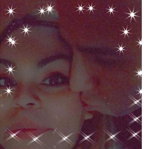 Profile Picture of Elsa Carpintero (@carpinteroelsa) on Poshmark