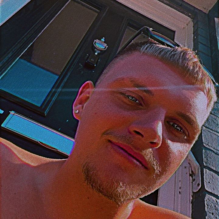 Profile Picture of mitch (@man.like.mitch) on Tiktok