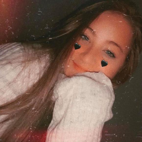 Profile Picture of Maddie Cooksey (@maddiecooksey) on Poshmark