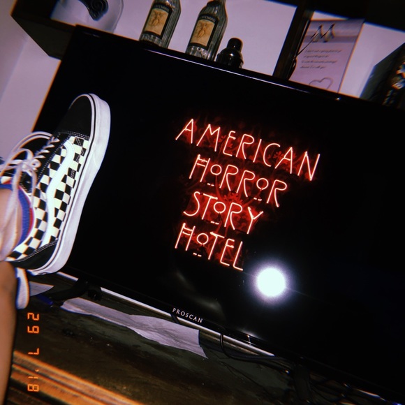 Sarah Esser - Poshmark Profile Picture of Sarah Esser (@sarahhh_e) on Poshmark