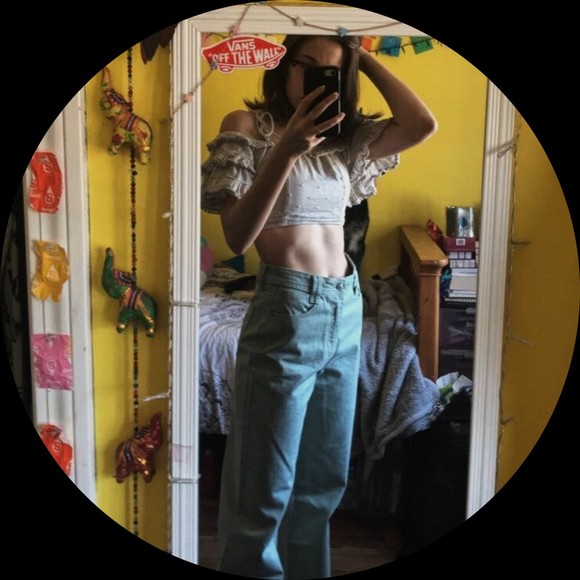 Elise Deveau - Poshmark Profile Picture of Elise Deveau (@deveaue) on Poshmark