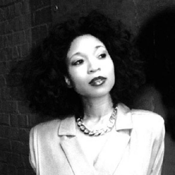 Profile Picture of Burma Hill (@tastearainbow) on Poshmark