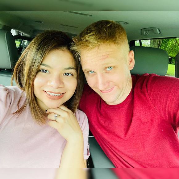 Profile Picture of Scott y Mireya (@msroy1003) on Poshmark