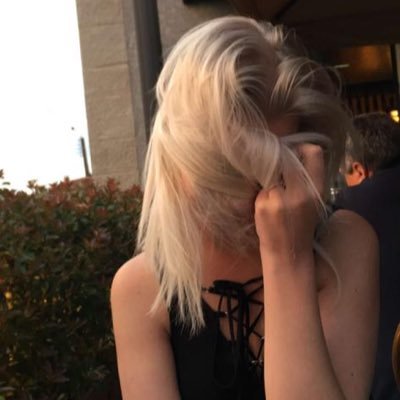 Profile Picture of •Blondasse (@GrosclaudeA) on Twitter