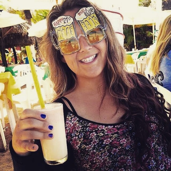 Profile Picture of Allison Wurzell (@allison0310) on Poshmark