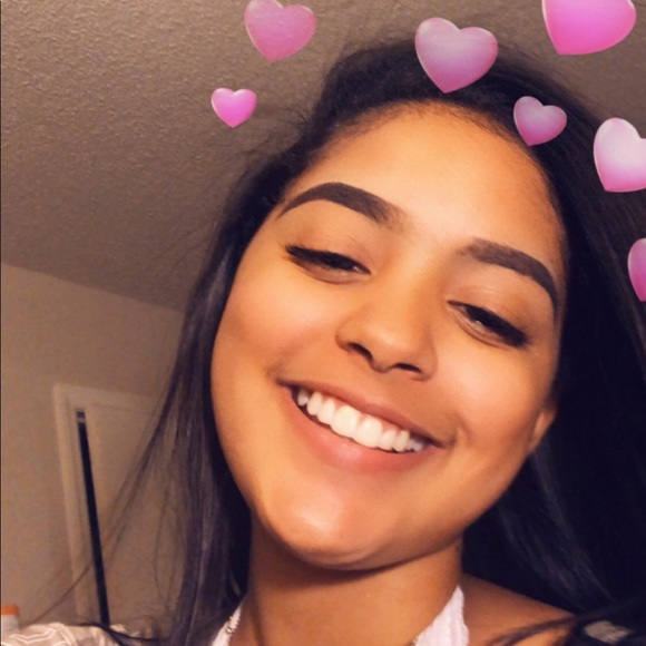 Profile Picture of Keralyn Mercado (@615_keralyn) on Poshmark