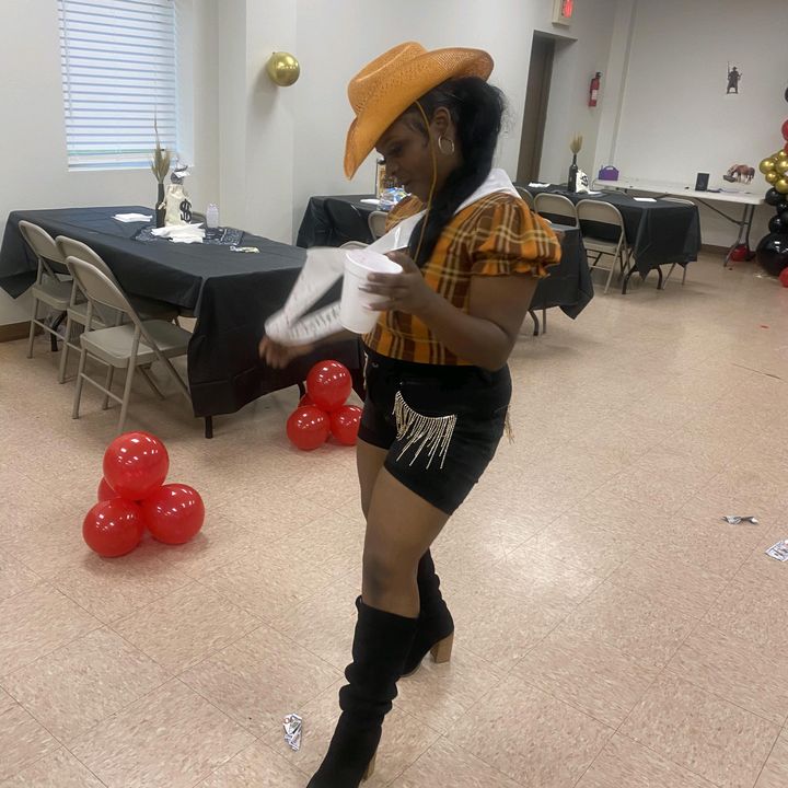 Profile Picture of beverlyburdette2 (@beverlyburdette2) on Tiktok