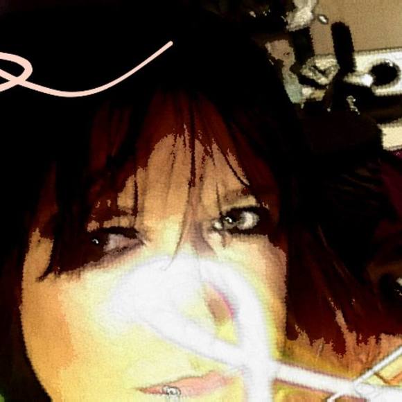 Profile Picture of Michelle Limones (@lomonesm76) on Poshmark