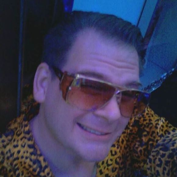 Leo Muscarello - Poshmark Profile Picture of Leo Muscarello (@leomuscarello) on Poshmark