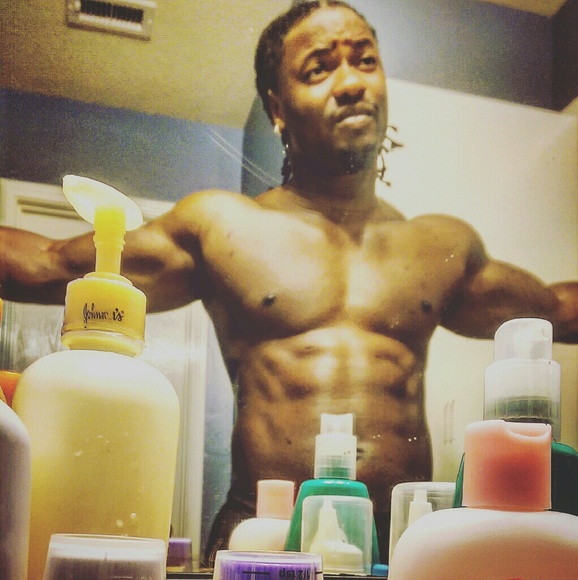 Profile Picture of Adrian Clay (@clayboyye) on Poshmark