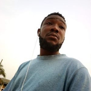 Profile Picture of WT Smilez (@BarryRoland17) on Twitter