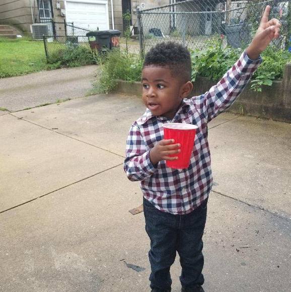 Profile Picture of Joyce Emery (@joyceemery41) on Poshmark