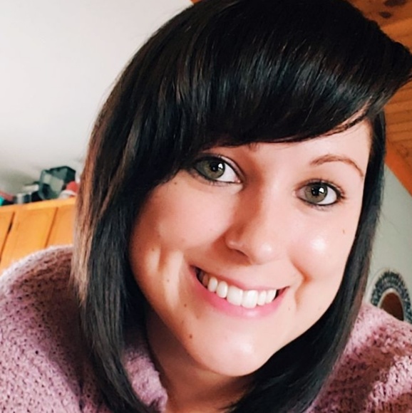 Profile Picture of Chelsi Bailey (@cbailey212) on Poshmark